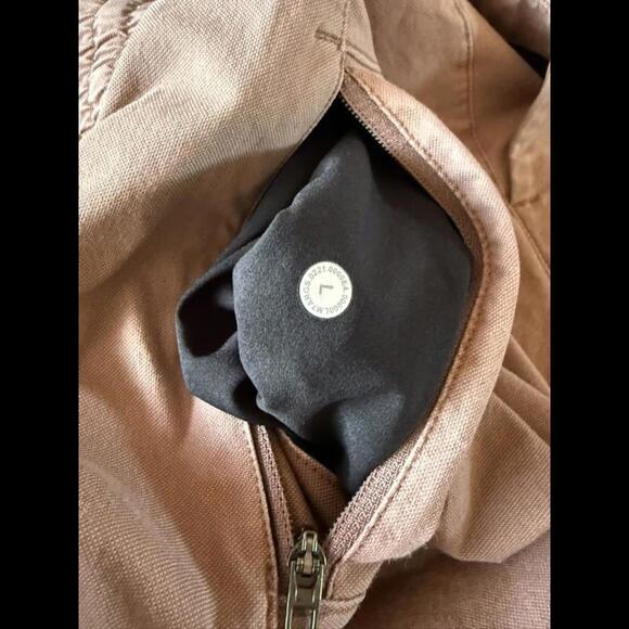 Lululemon - Bowline Shorts Earth Dye - 8" Inseam - Size L - Earthen Clay - Picture 3 of 3